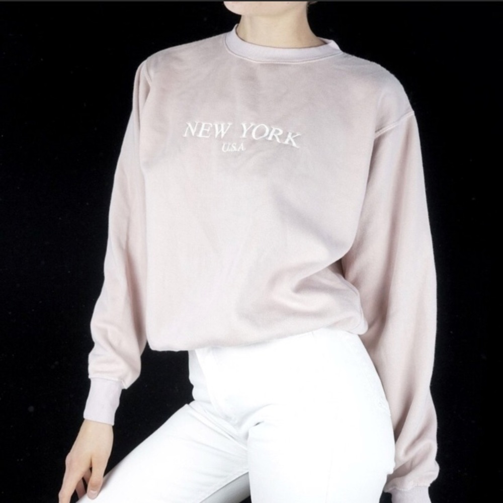 Brandy Melville Erica NEW YORK Sweatshirt